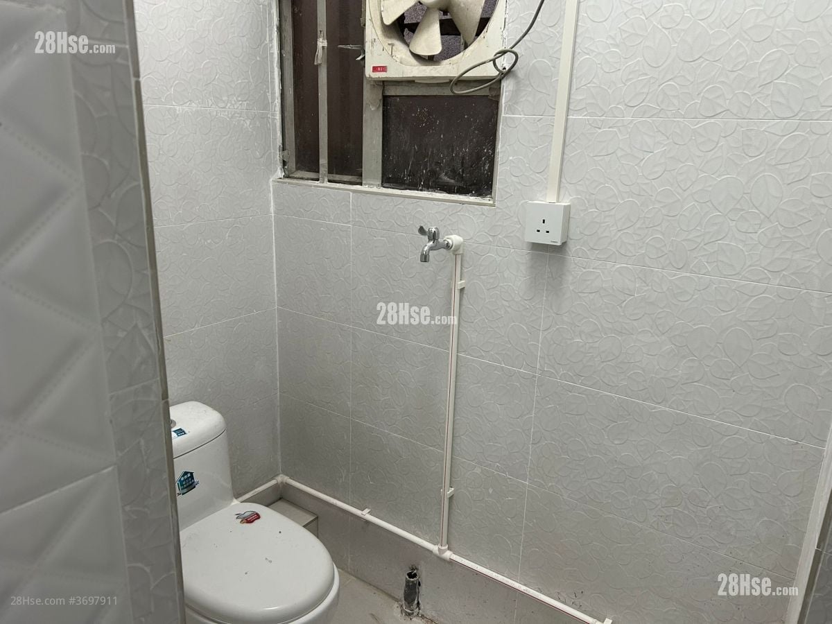 Sun Wing Building Rental 3 Bedrooms , 2 Bathrooms 480 ft²