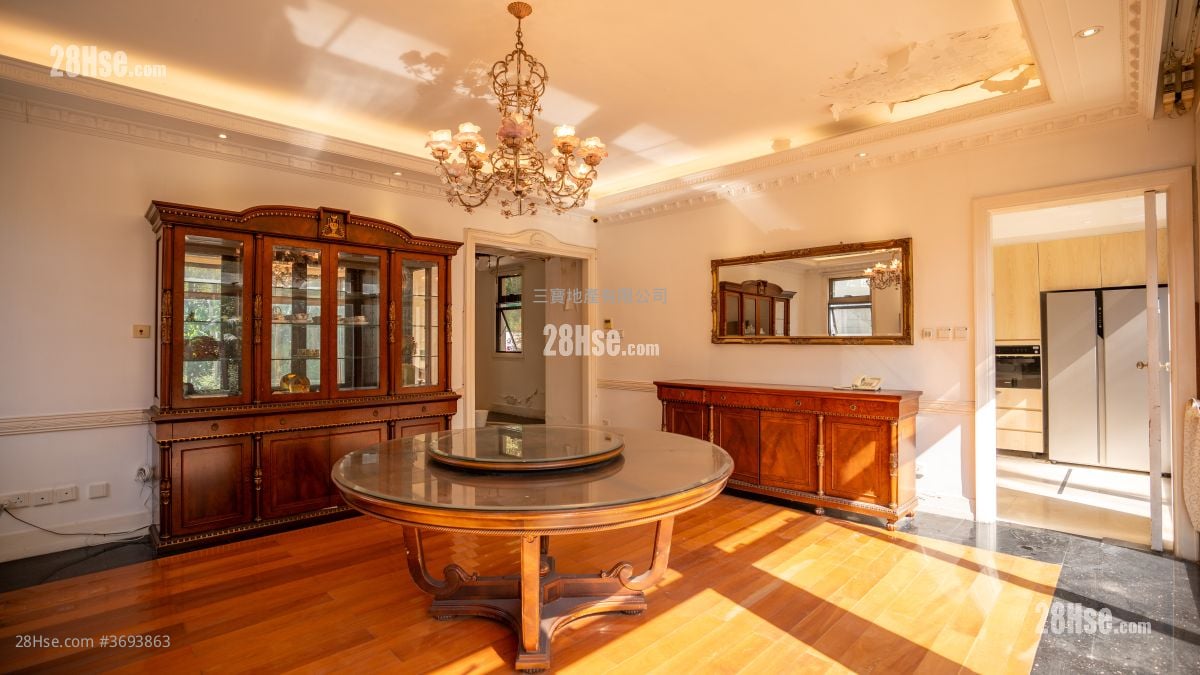 Double Bay Sell 4 Bedrooms , 4 Bathrooms 3,270 ft²