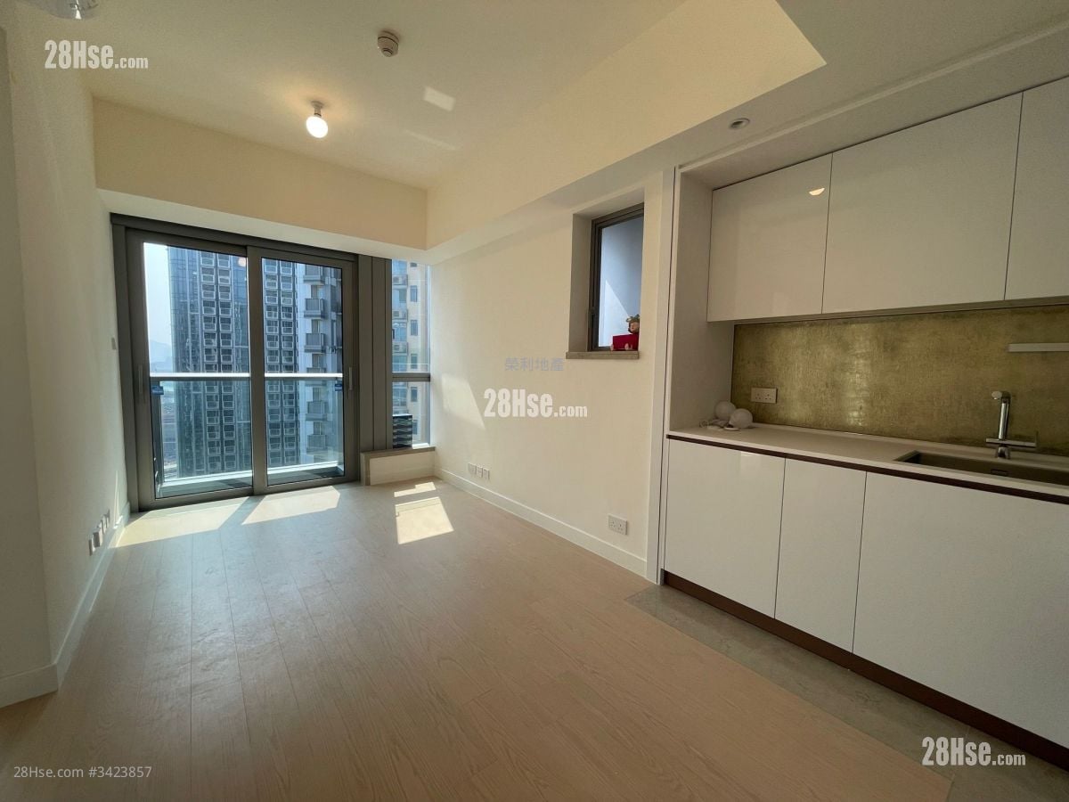 Monaco Sell 2 Bedrooms , 1 Bathroom 445 ft²