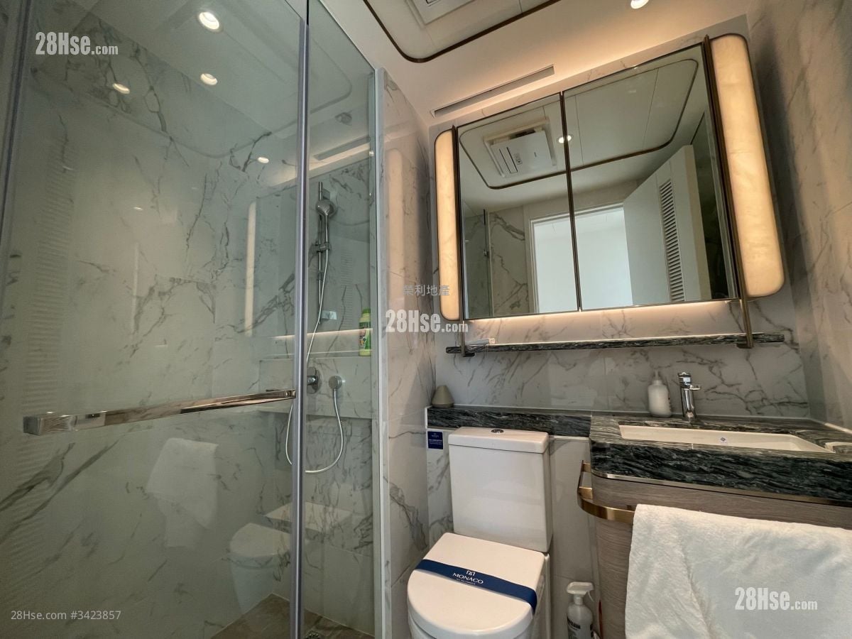 Monaco Sell 2 Bedrooms , 1 Bathroom 445 ft²