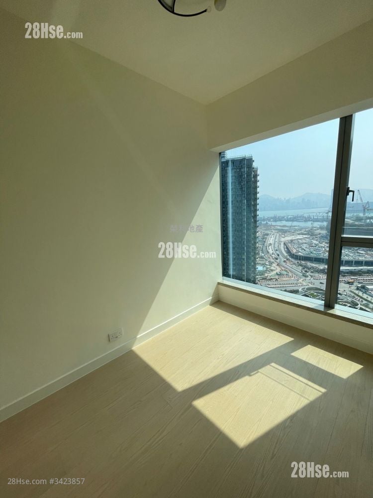 Monaco Sell 2 Bedrooms , 1 Bathroom 445 ft²