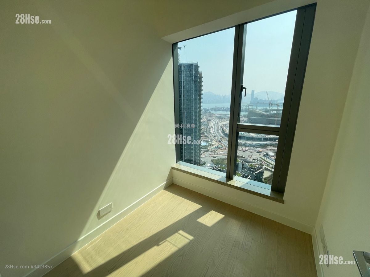 Monaco Sell 2 Bedrooms , 1 Bathroom 445 ft²