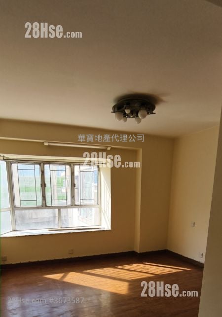 Hong King Garden Sell 3 Bedrooms , 1 Bathroom 519 ft²