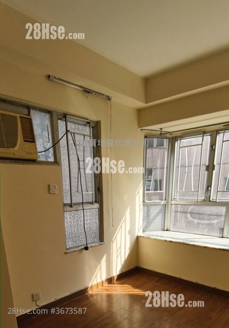 Hong King Garden Sell 3 Bedrooms , 1 Bathroom 519 ft²