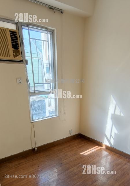 Hong King Garden Sell 3 Bedrooms , 1 Bathroom 519 ft²