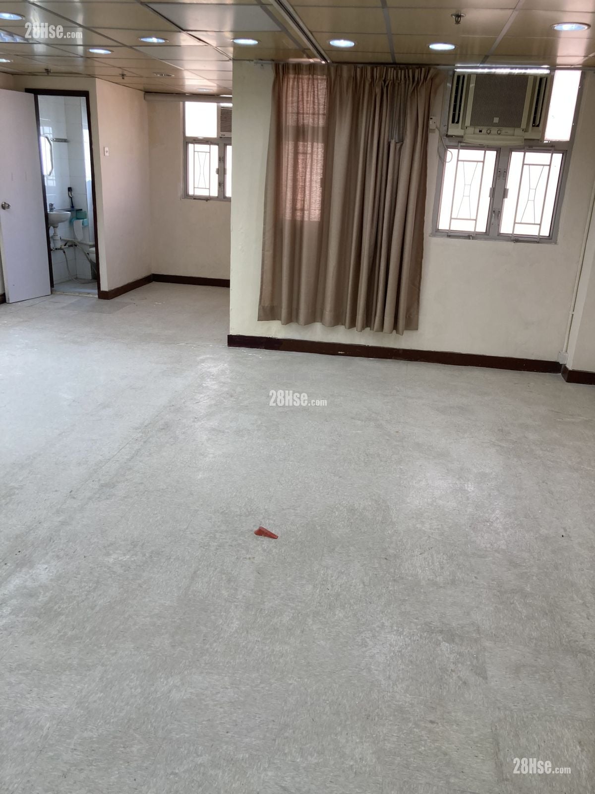 Wing Yip Commercial Building Rental Studio , 1 Toilet