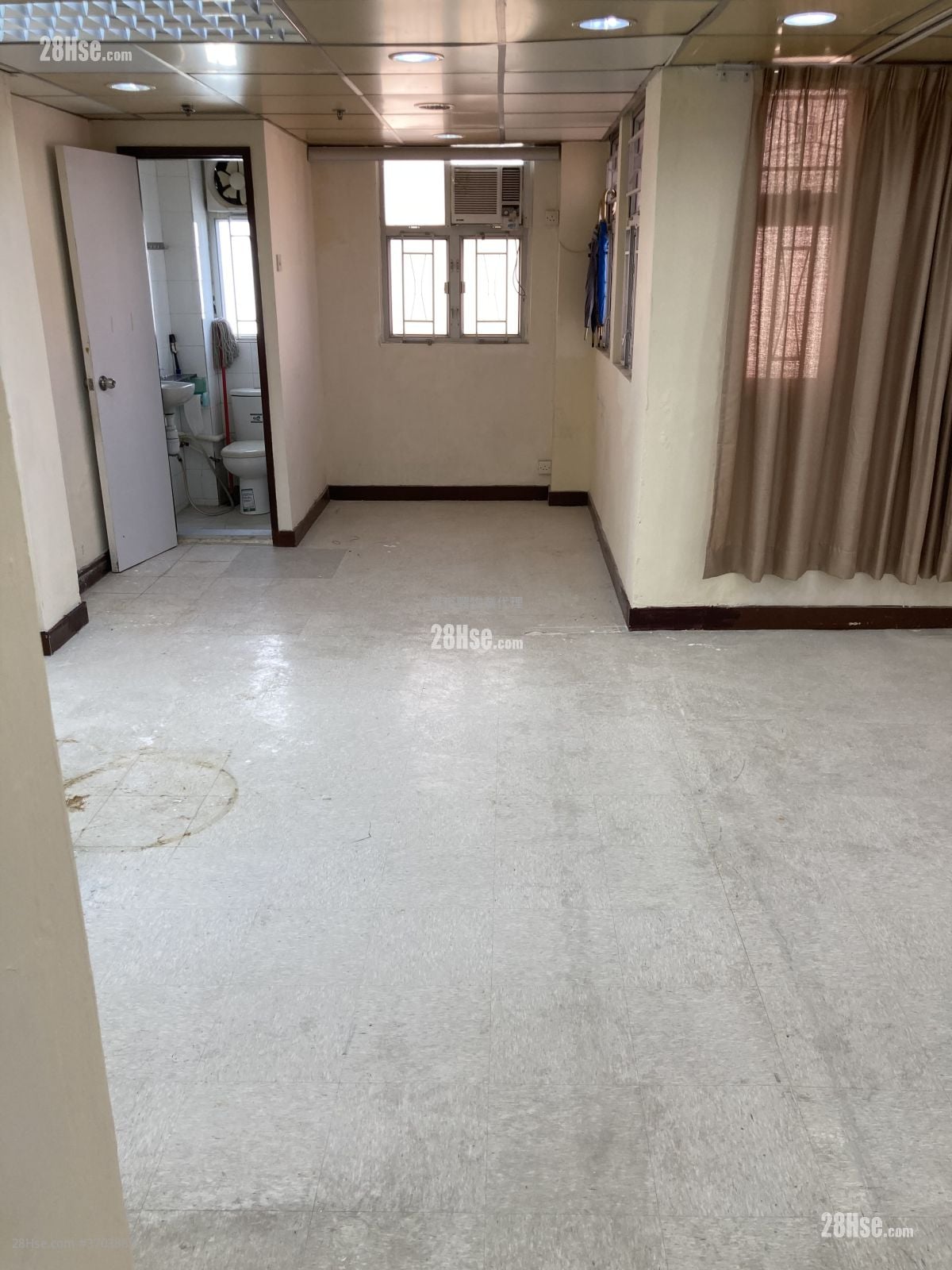 Wing Yip Commercial Building Rental Studio , 1 Toilet