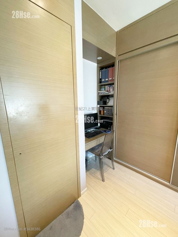 Celestial Heights Sell 3 Bedrooms , 2 Bathrooms 1,137 ft²