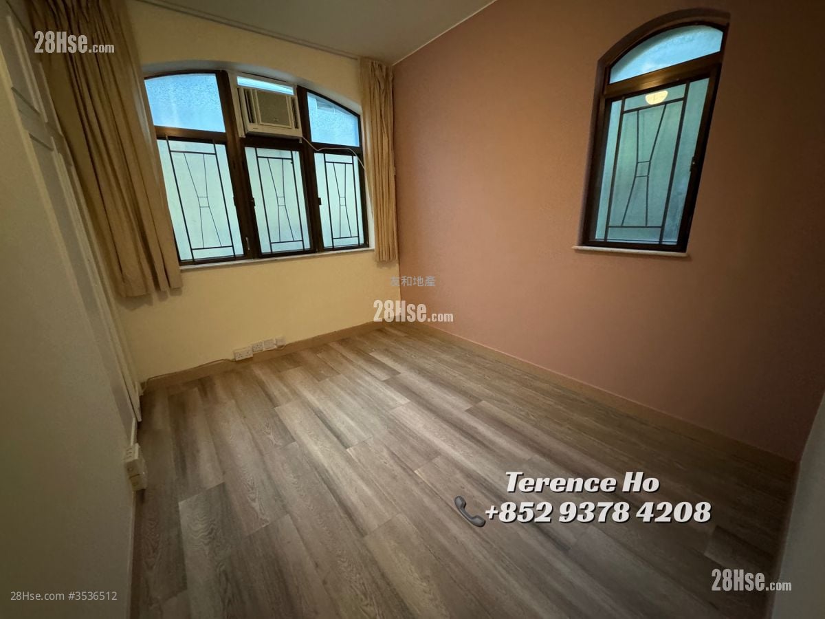 10 Stafford Road Sell 3 Bedrooms , 2 Bathrooms 1,343 ft²