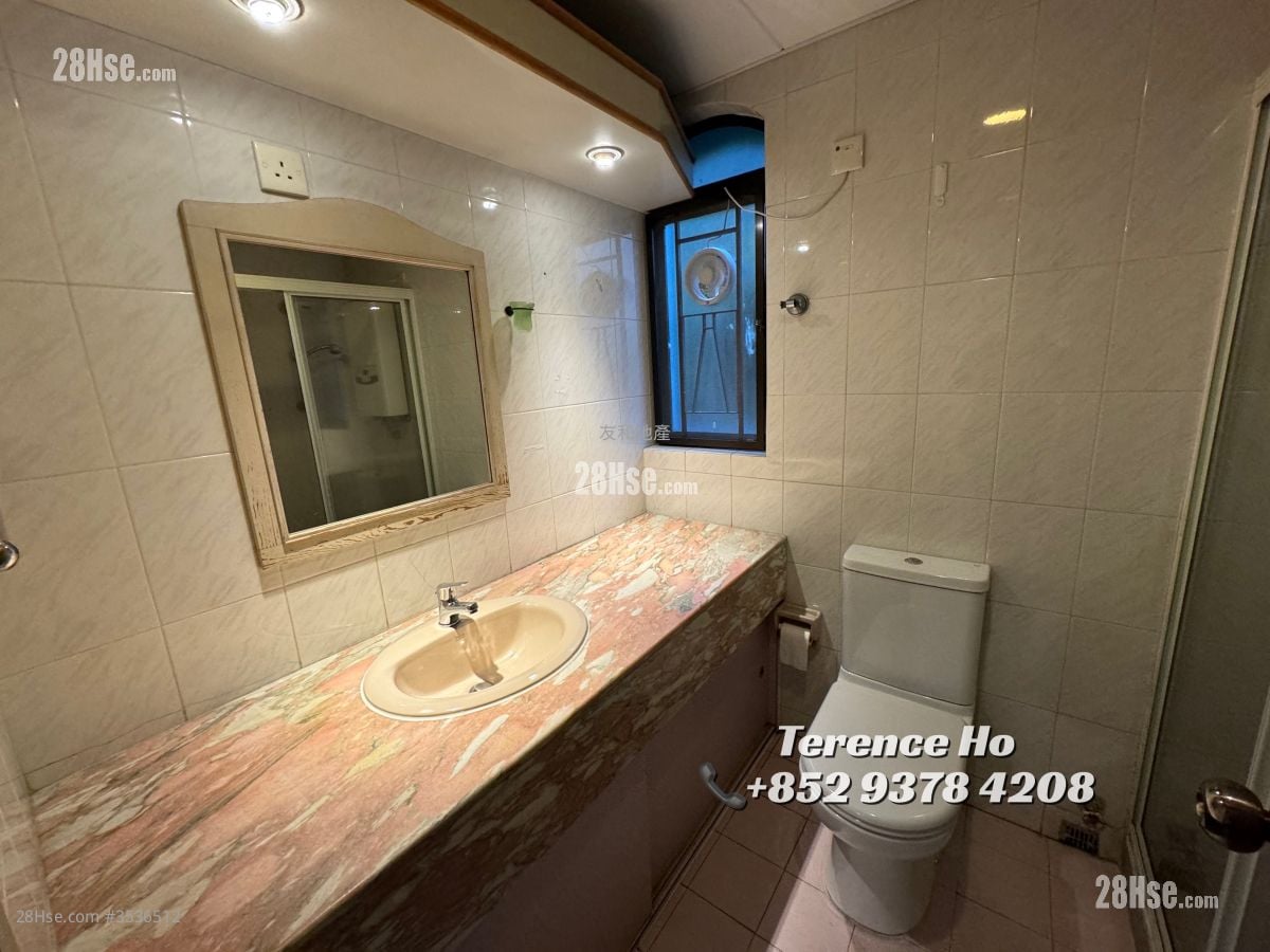 10 Stafford Road Sell 3 Bedrooms , 2 Bathrooms 1,343 ft²