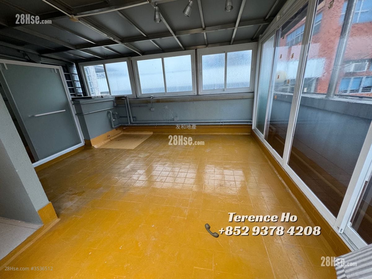 10 Stafford Road Sell 3 Bedrooms , 2 Bathrooms 1,343 ft²