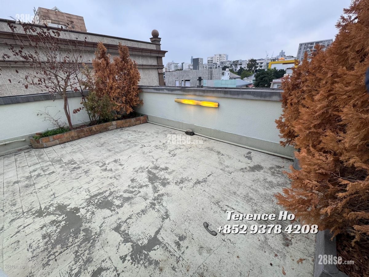 10 Stafford Road Sell 3 Bedrooms , 2 Bathrooms 1,343 ft²