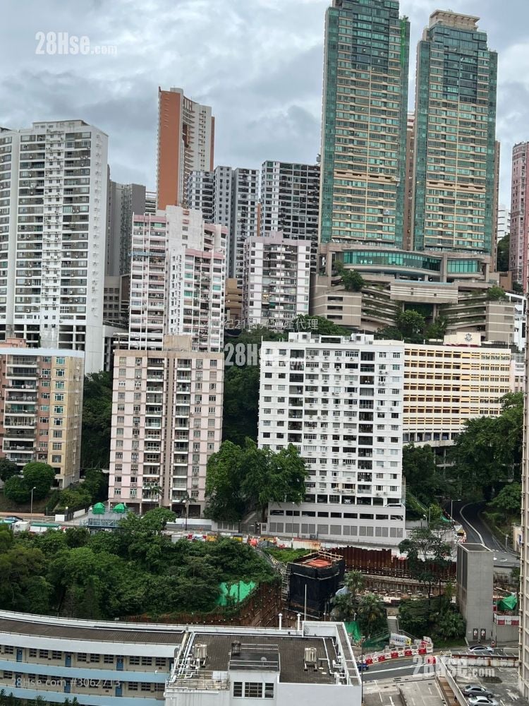 Fortress Metro Tower Sell 601 ft²