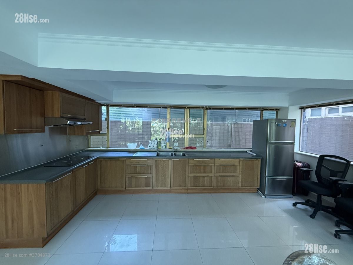 龙鼓滩 售盘 5+ 房 , 3 浴室 2,100 平方尺