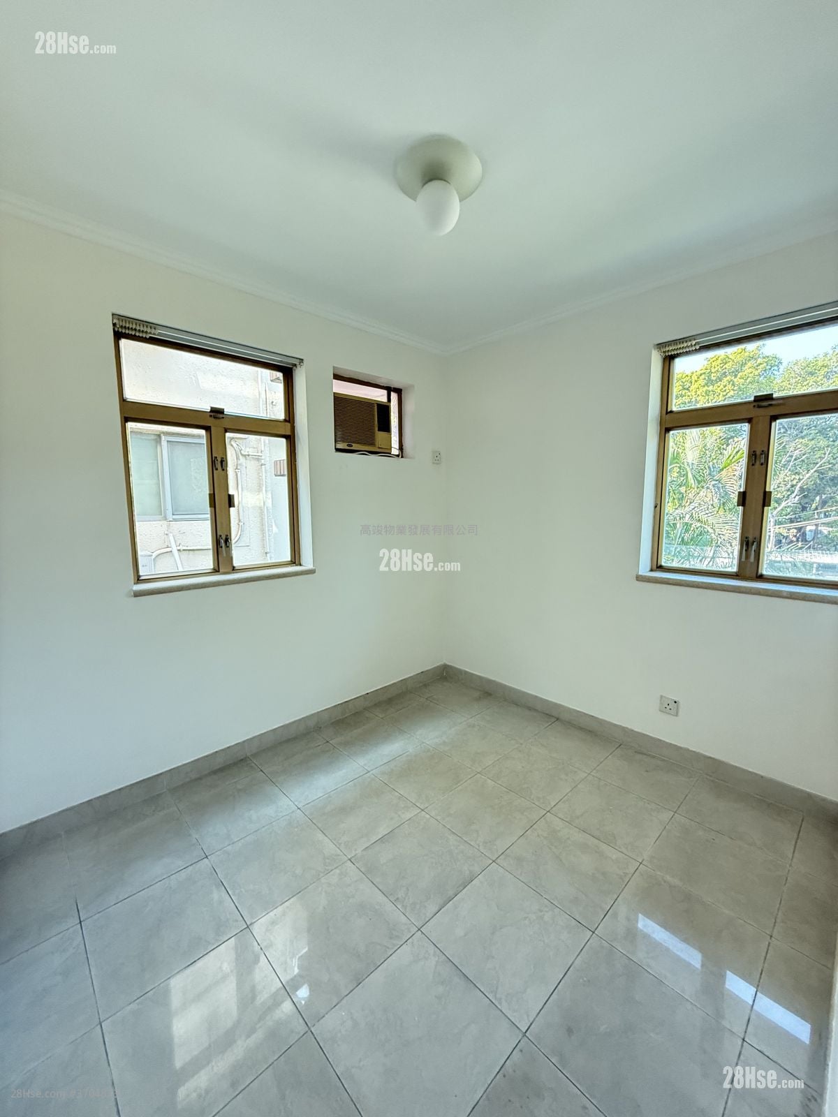 龙鼓滩 售盘 5+ 房 , 3 浴室 2,100 平方尺