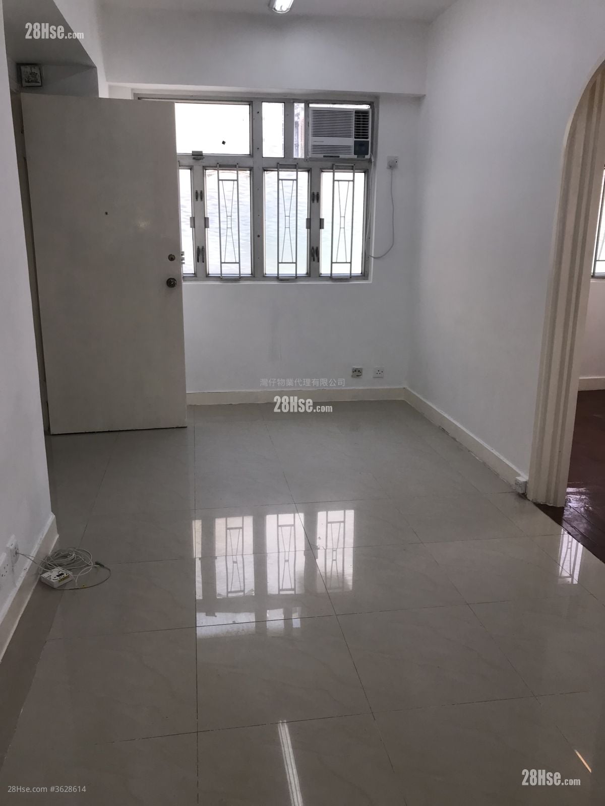 Kin On House Rental 2 Bedrooms , 1 Bathroom 330 ft²