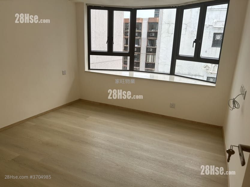 Beverly Villas Sell 4 Bedrooms , 3 Bathrooms 1,620 ft²