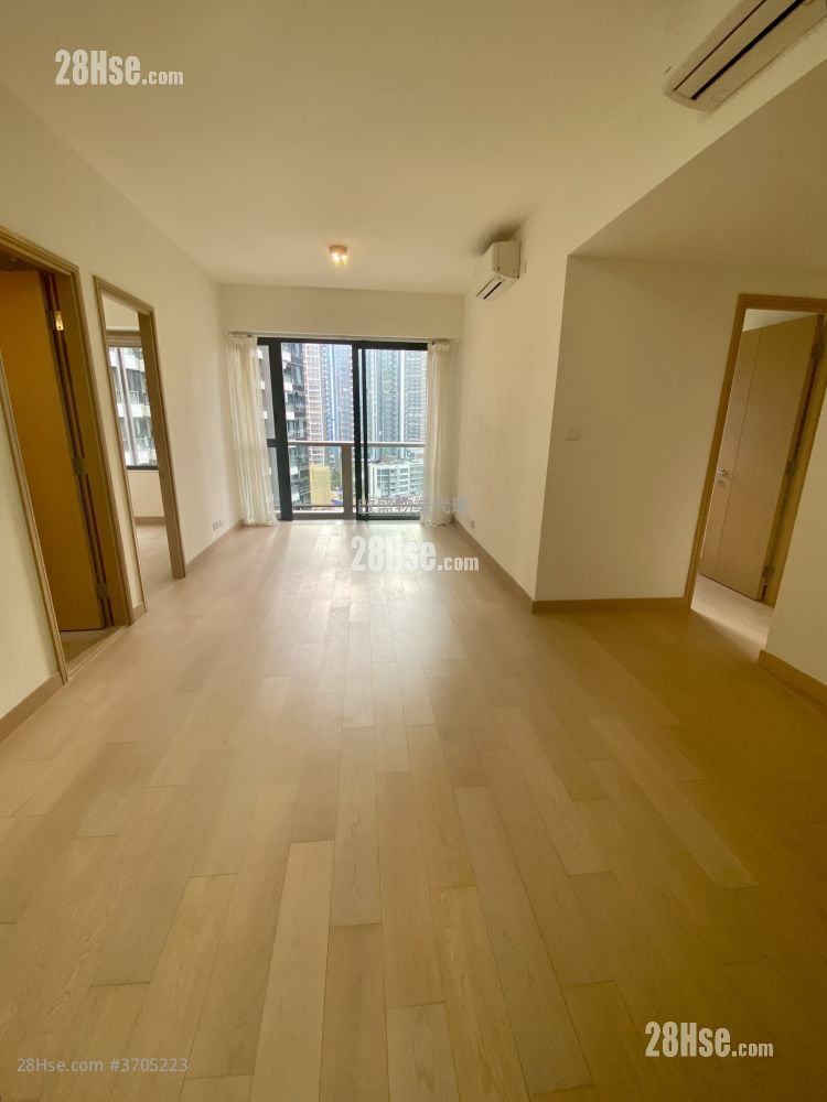 K.city Sell 4 Bedrooms , 2 Bathrooms 964 ft²