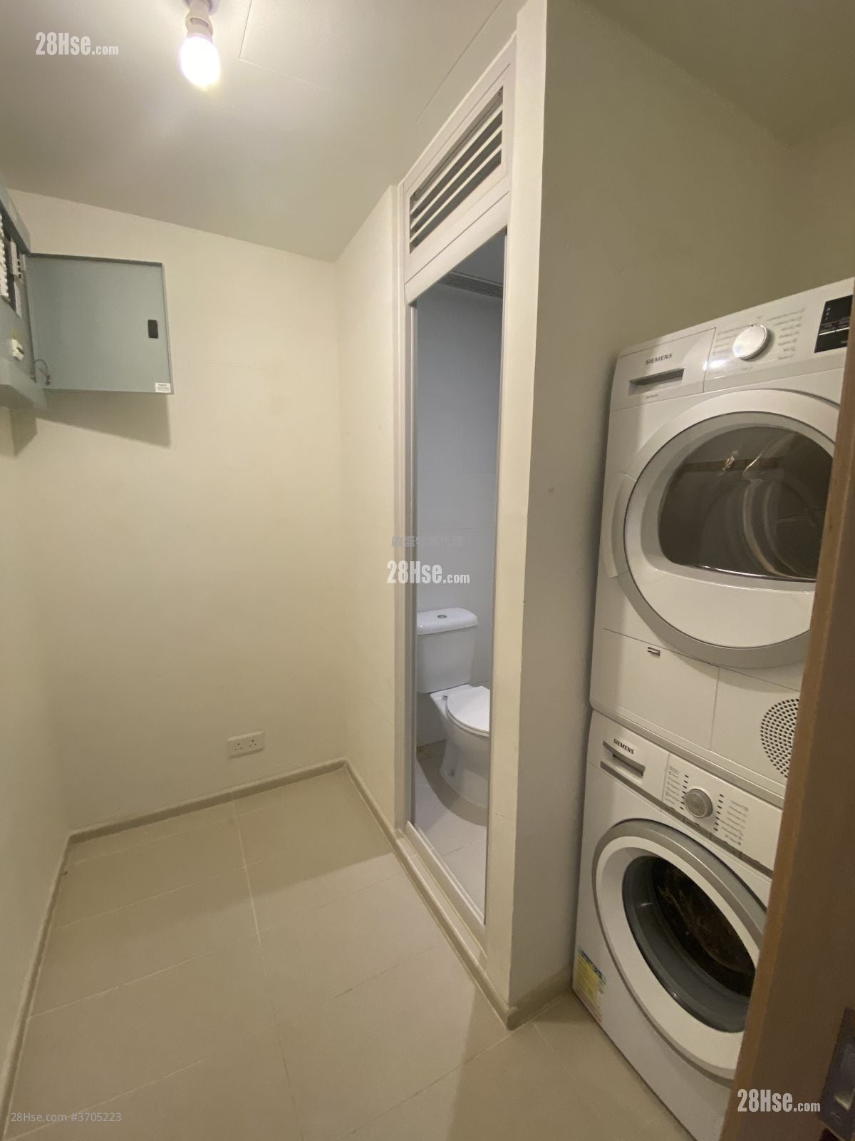 K.city Sell 4 Bedrooms , 2 Bathrooms 964 ft²