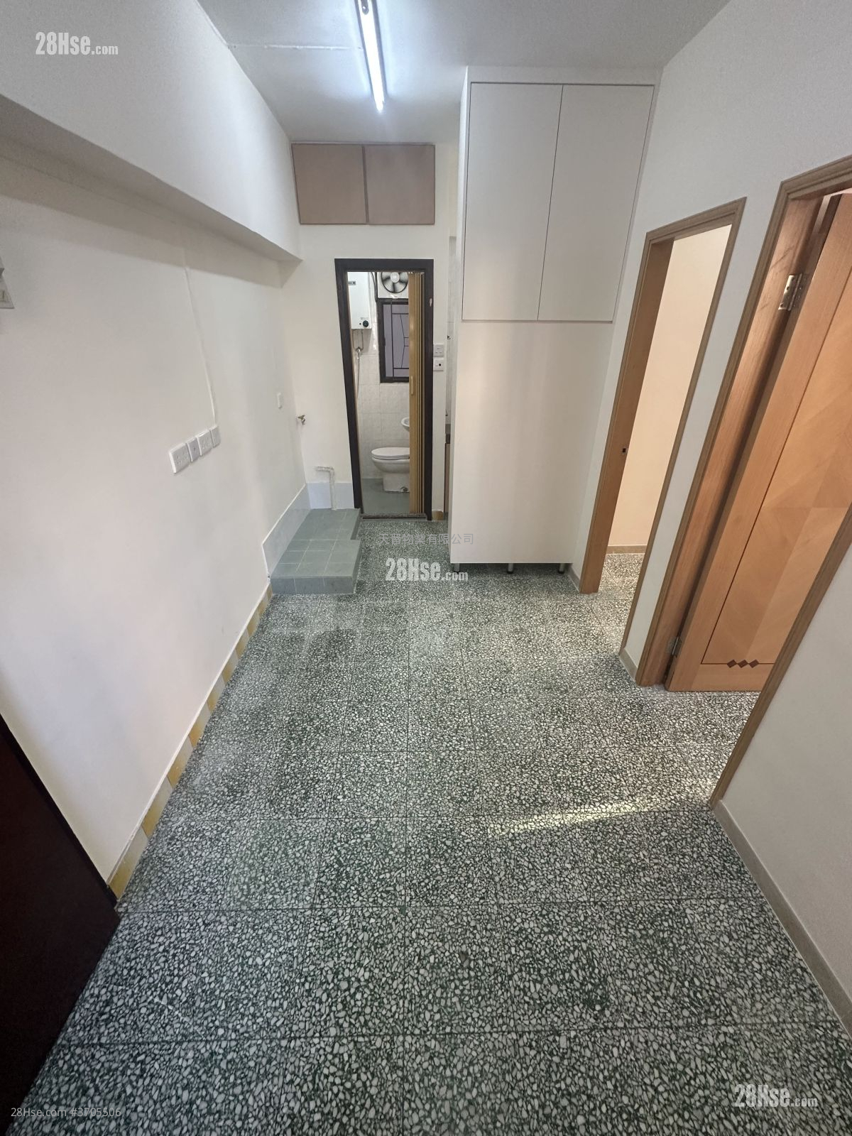 安發大廈 售盤 2 房 , 1 浴室 284 平方呎