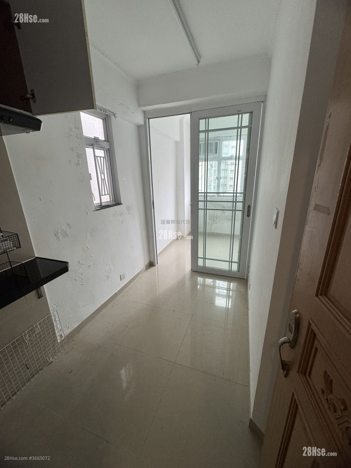 Kin Yip Building Sell 2 Bedrooms , 2 Bathrooms 257 ft²
