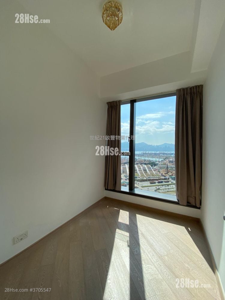 龙誉 售盘 4 房 , 3 浴室 1,010 平方尺