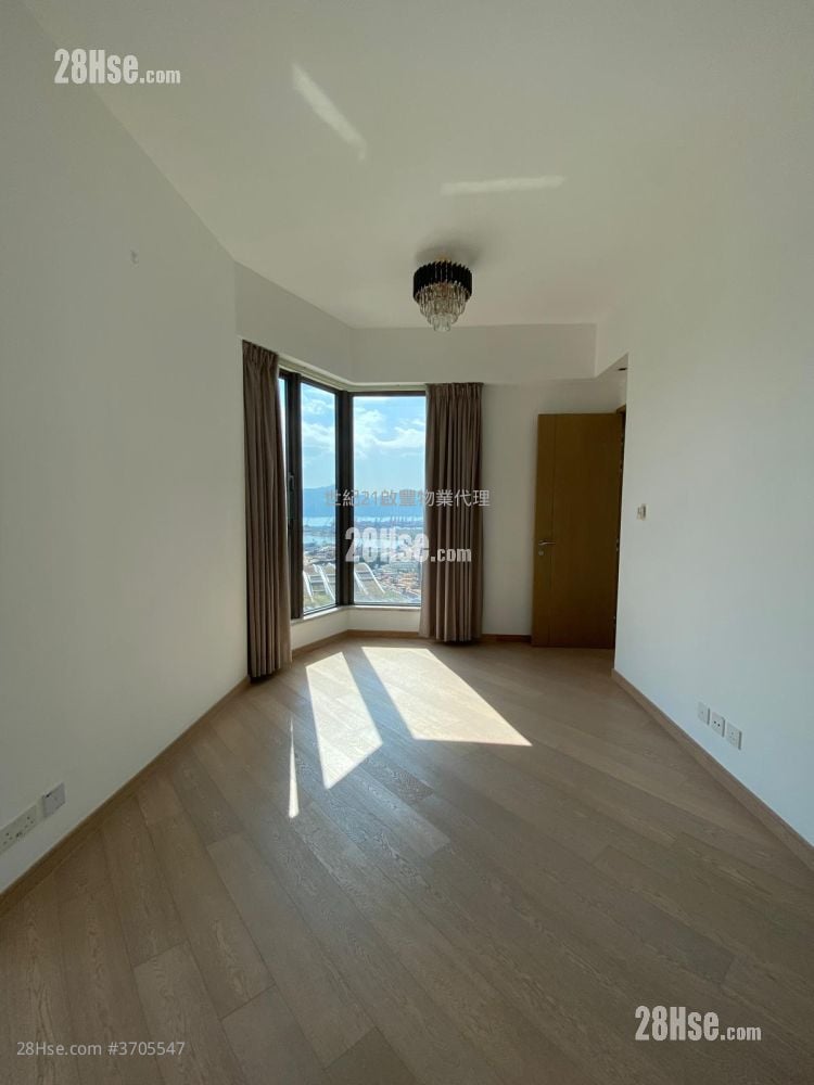 龙誉 售盘 4 房 , 3 浴室 1,010 平方尺