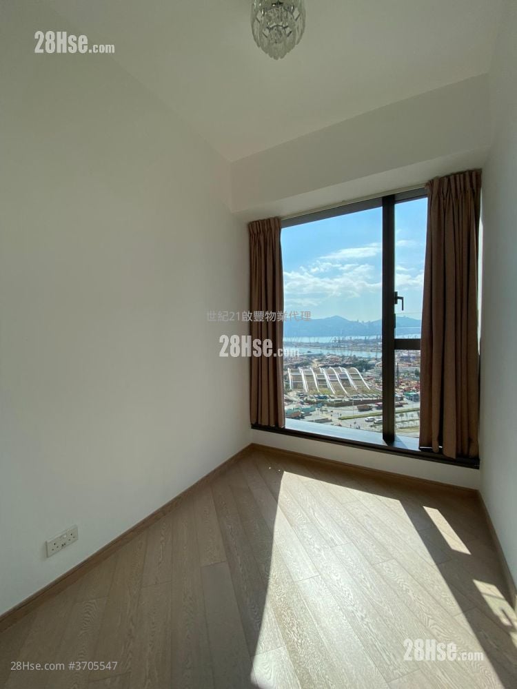 龙誉 售盘 4 房 , 3 浴室 1,010 平方尺