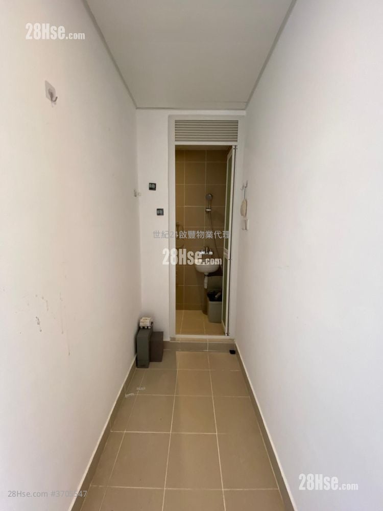 龙誉 售盘 4 房 , 3 浴室 1,010 平方尺