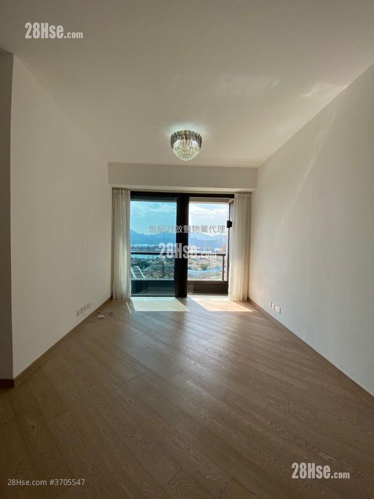 龙誉 售盘 4 房 , 3 浴室 1,010 平方尺