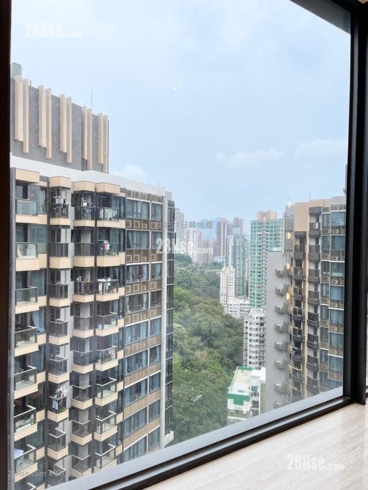 Fleur Pavilia Sell 4 Bedrooms , 3 Bathrooms 908 ft²