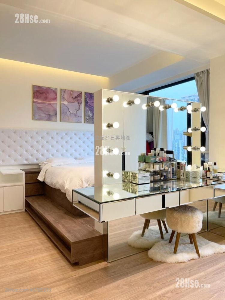 Fleur Pavilia Sell 4 Bedrooms , 3 Bathrooms 908 ft²