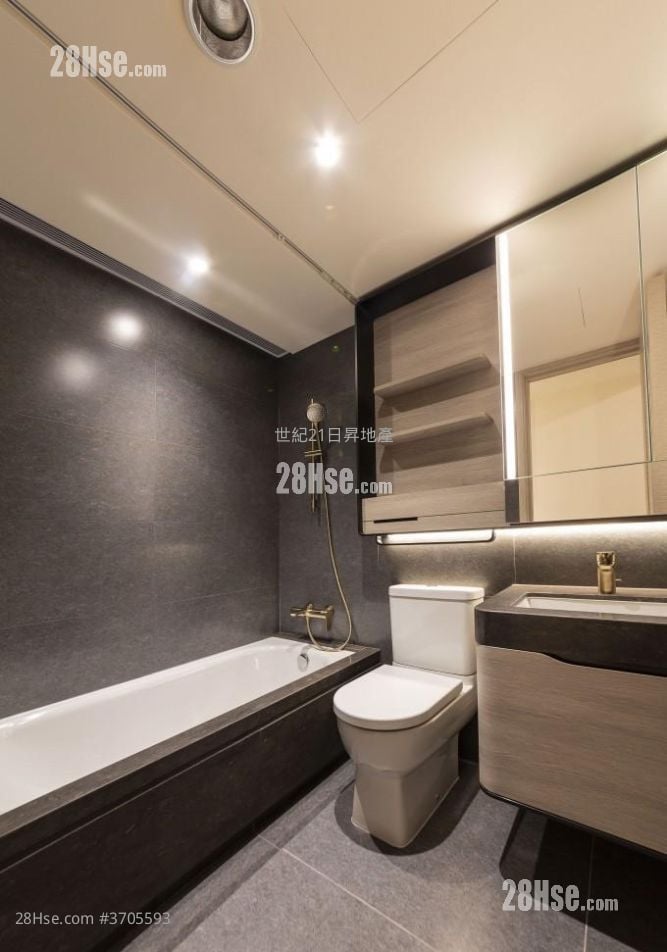 Fleur Pavilia Sell 4 Bedrooms , 3 Bathrooms 908 ft²