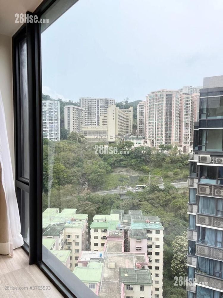 Fleur Pavilia Sell 4 Bedrooms , 3 Bathrooms 908 ft²