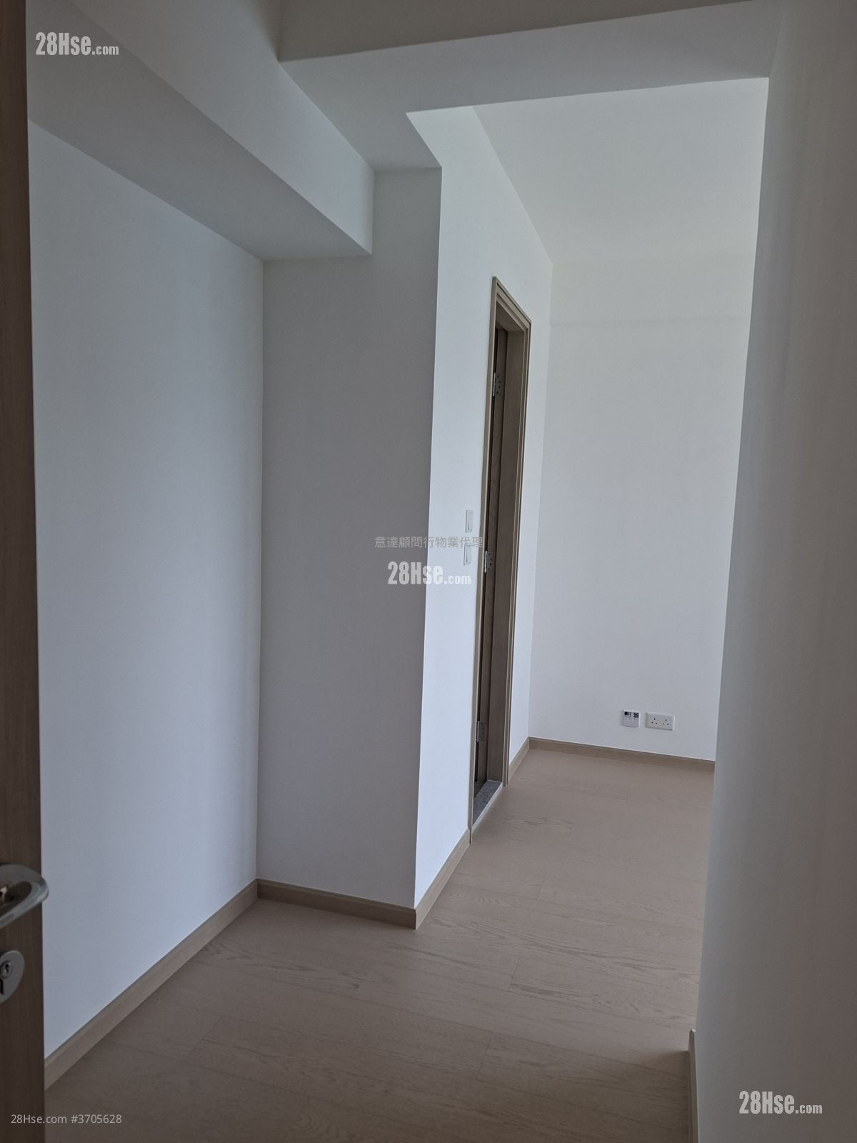 亲海駅 租盘 3 房 , 2 浴室 707 平方尺