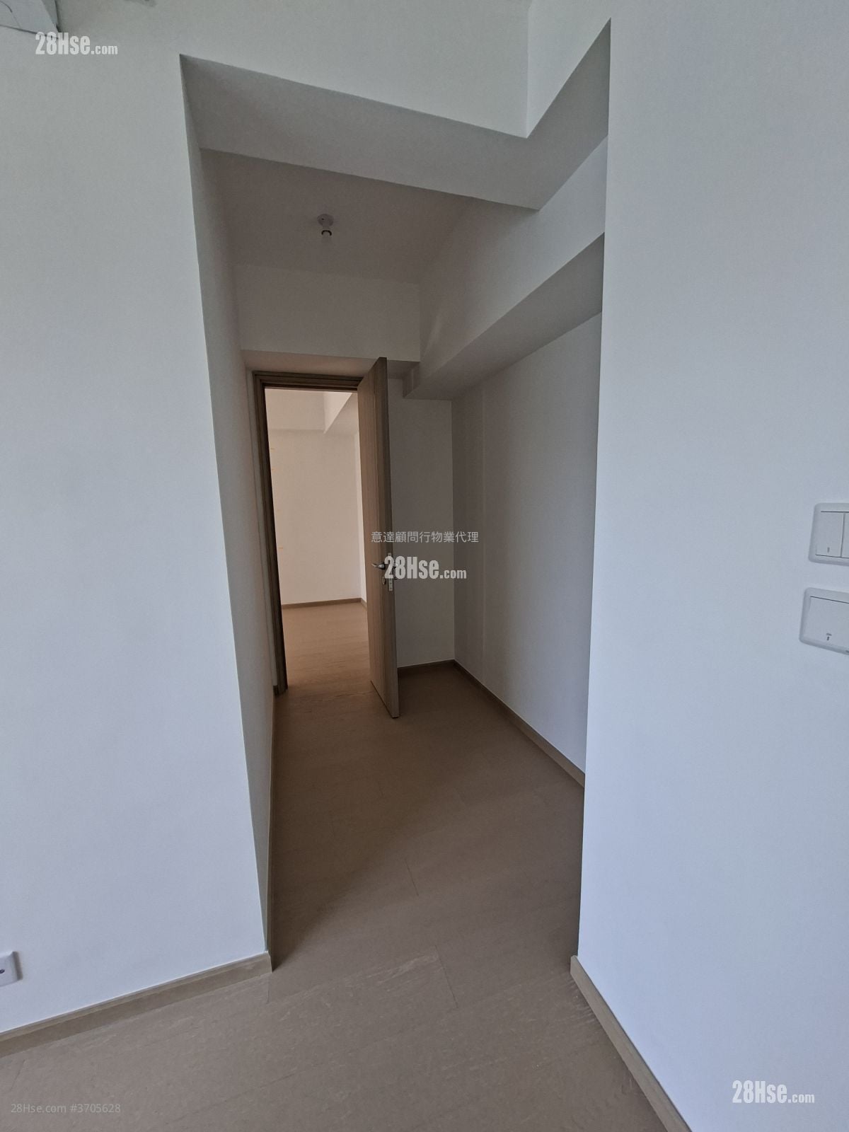 亲海駅 租盘 3 房 , 2 浴室 707 平方尺