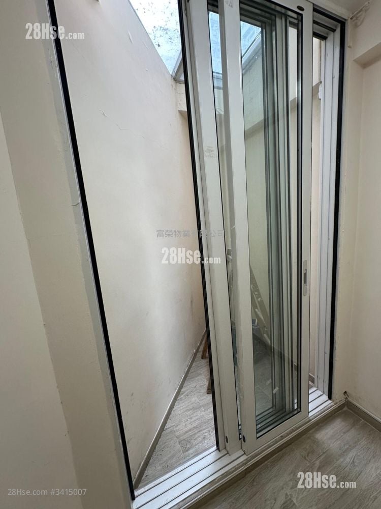 东海大楼 售盘 2 房 , 1 浴室 361 平方尺