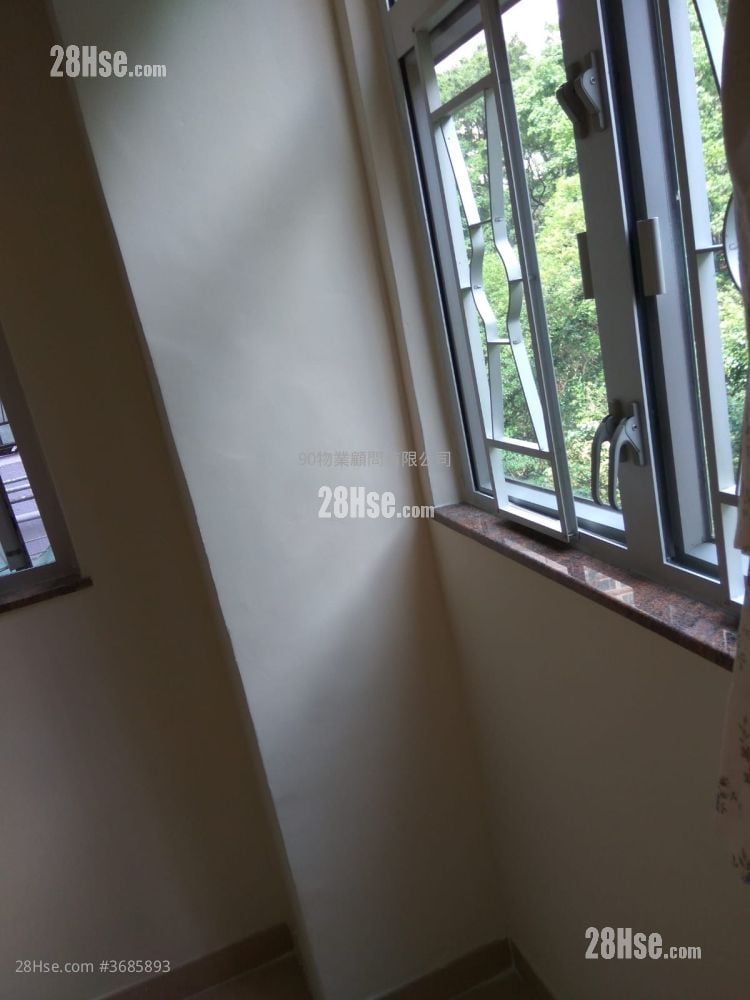 Hoi Tao Building Sell 388 ft²