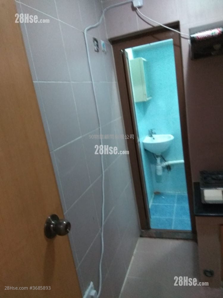 Hoi Tao Building Sell 388 ft²