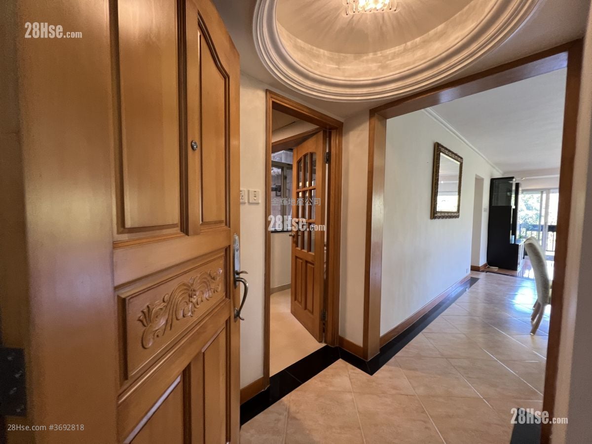 容龙居 租盘 3 房 , 2 浴室 970 平方尺