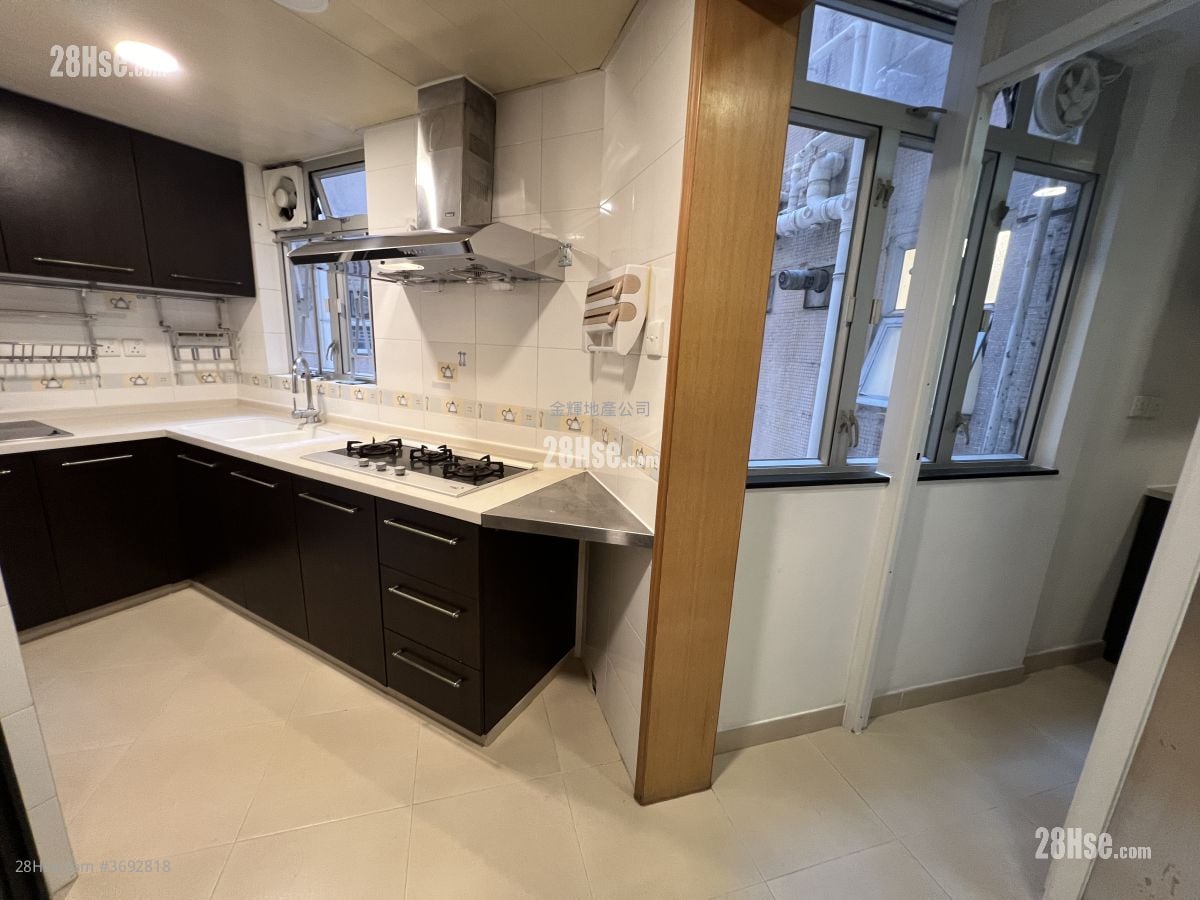 容龙居 租盘 3 房 , 2 浴室 970 平方尺