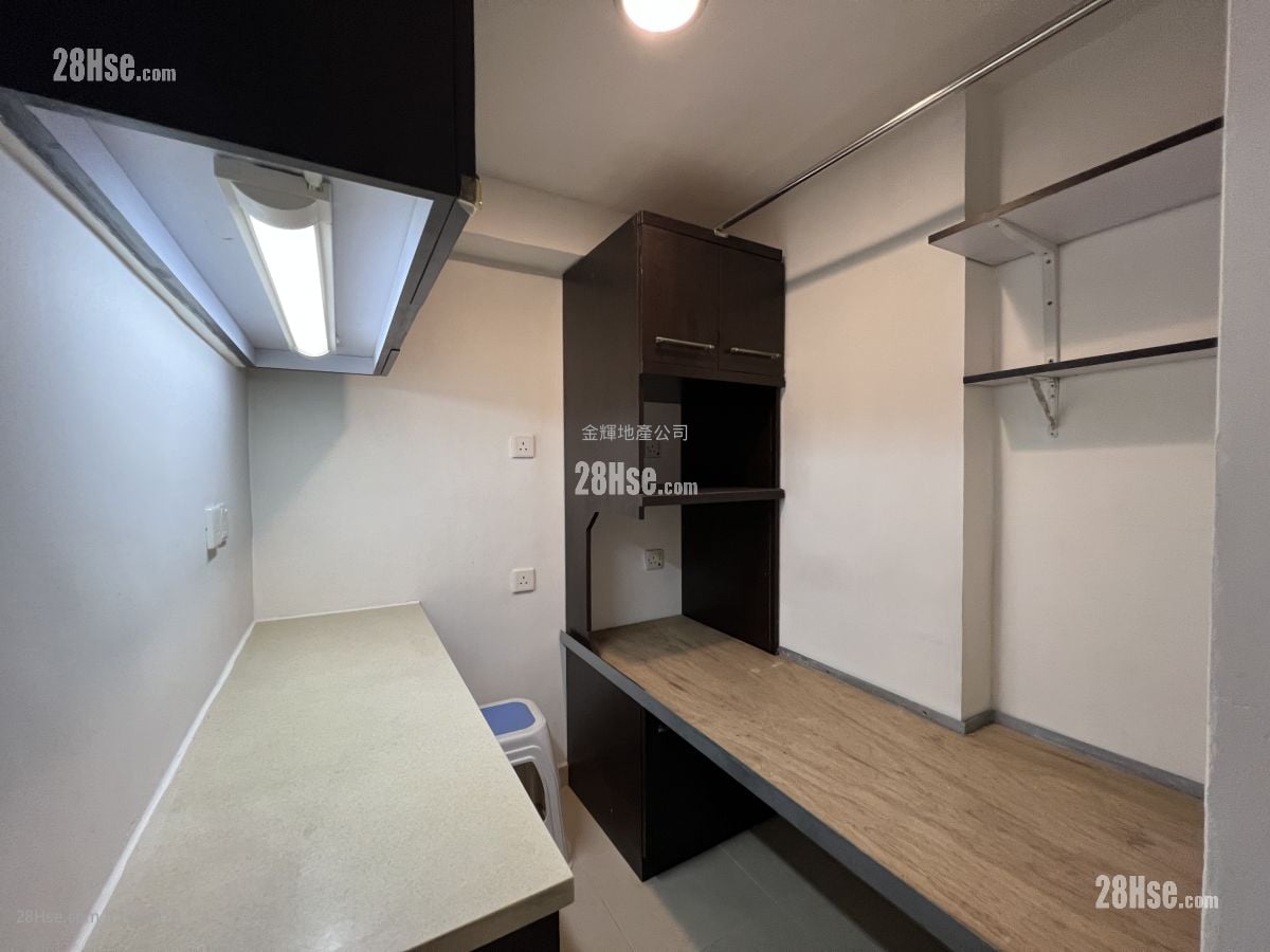 容龙居 租盘 3 房 , 2 浴室 970 平方尺