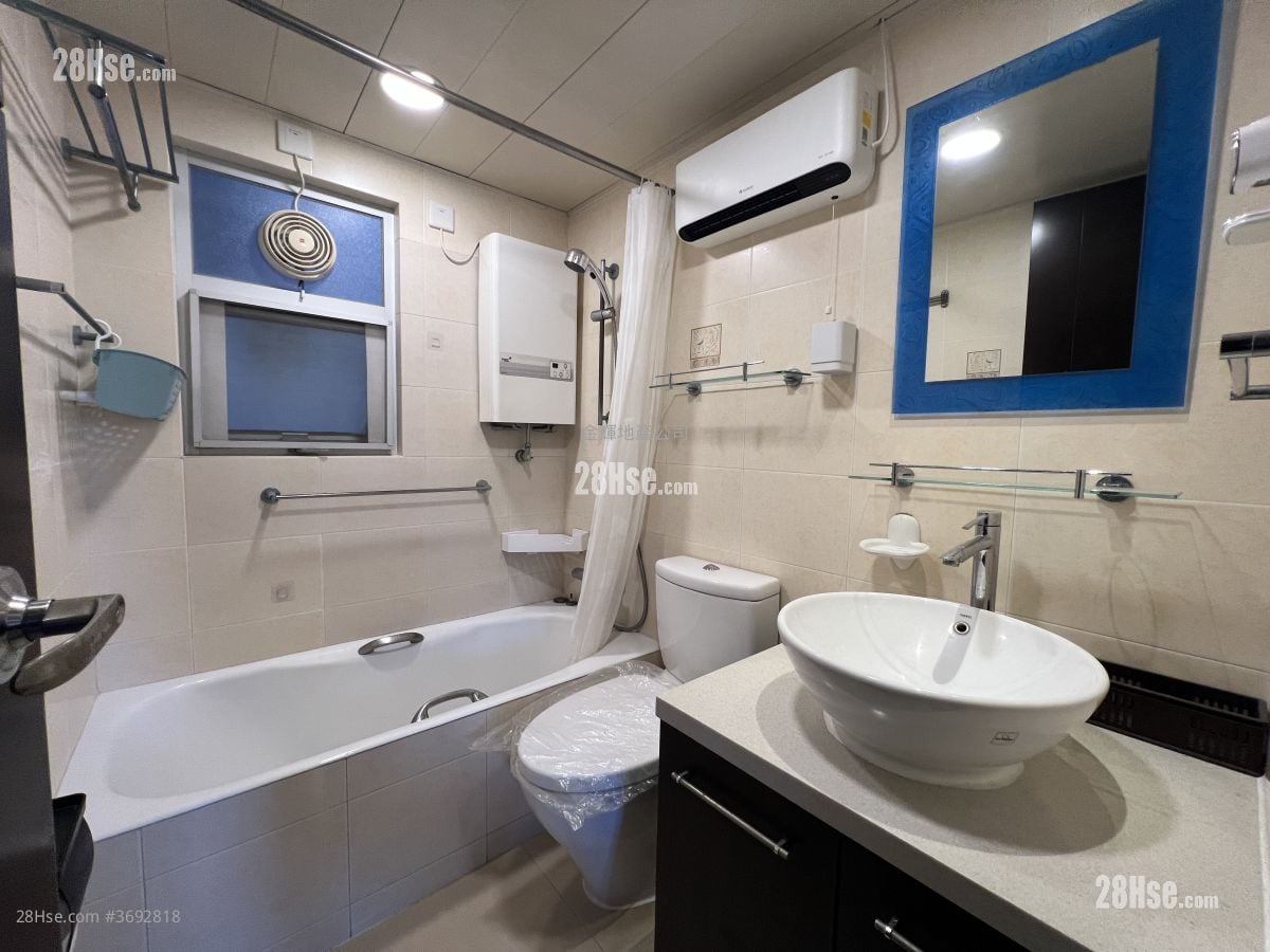 容龙居 租盘 3 房 , 2 浴室 970 平方尺
