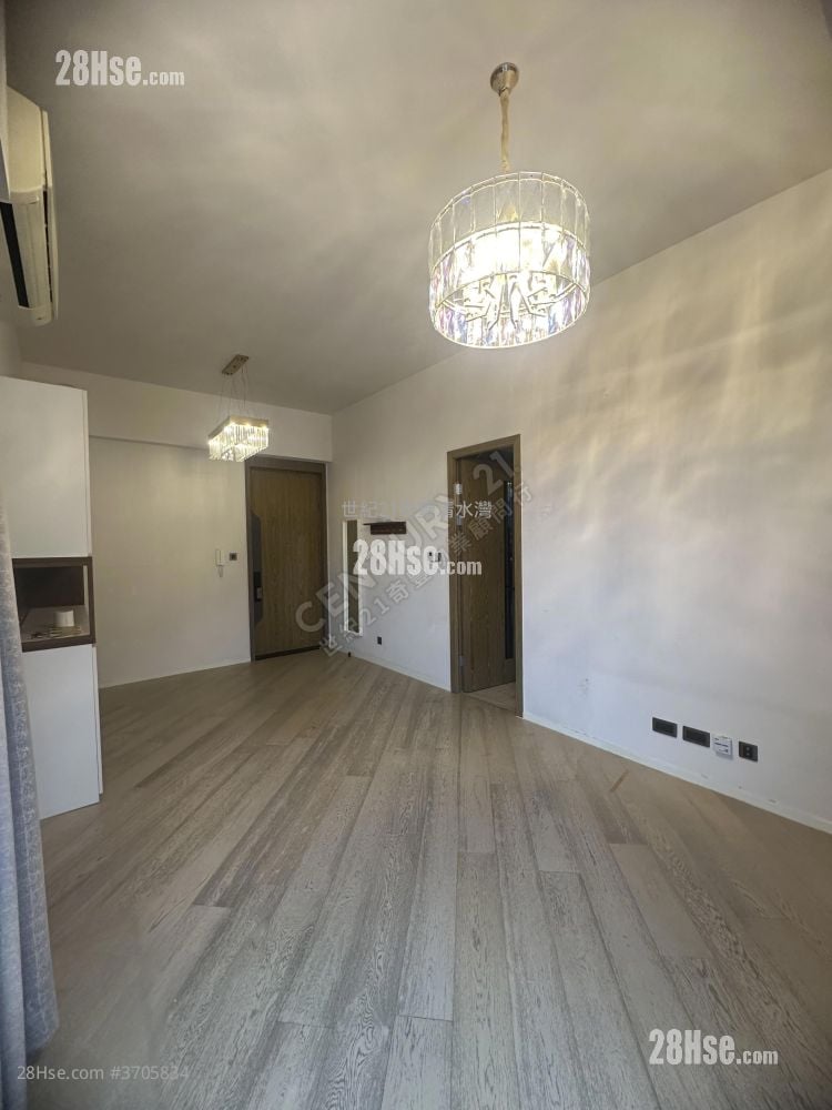 傲泷 租盘 3 房 983 平方尺