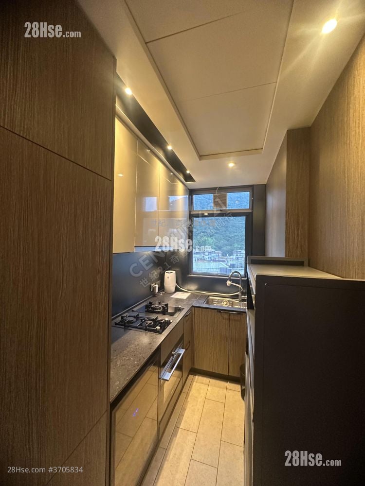 傲泷 租盘 3 房 983 平方尺