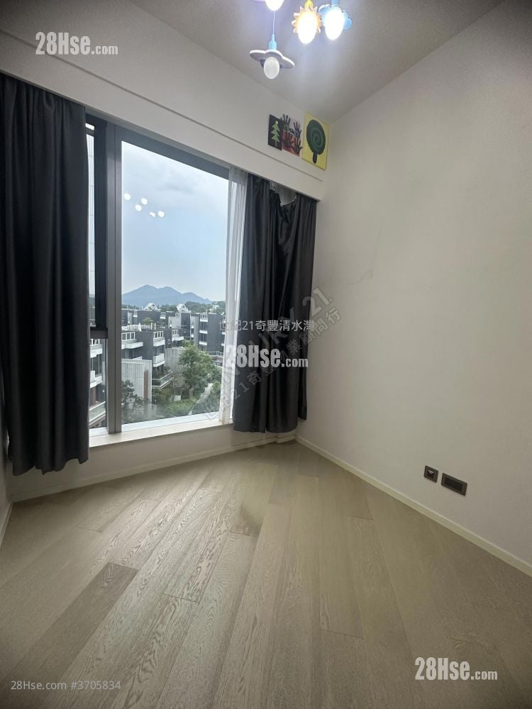 傲泷 租盘 3 房 983 平方尺