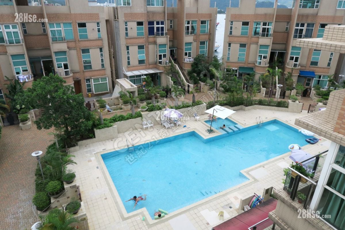 Costa Bello Sell 3 Bedrooms 837 ft²