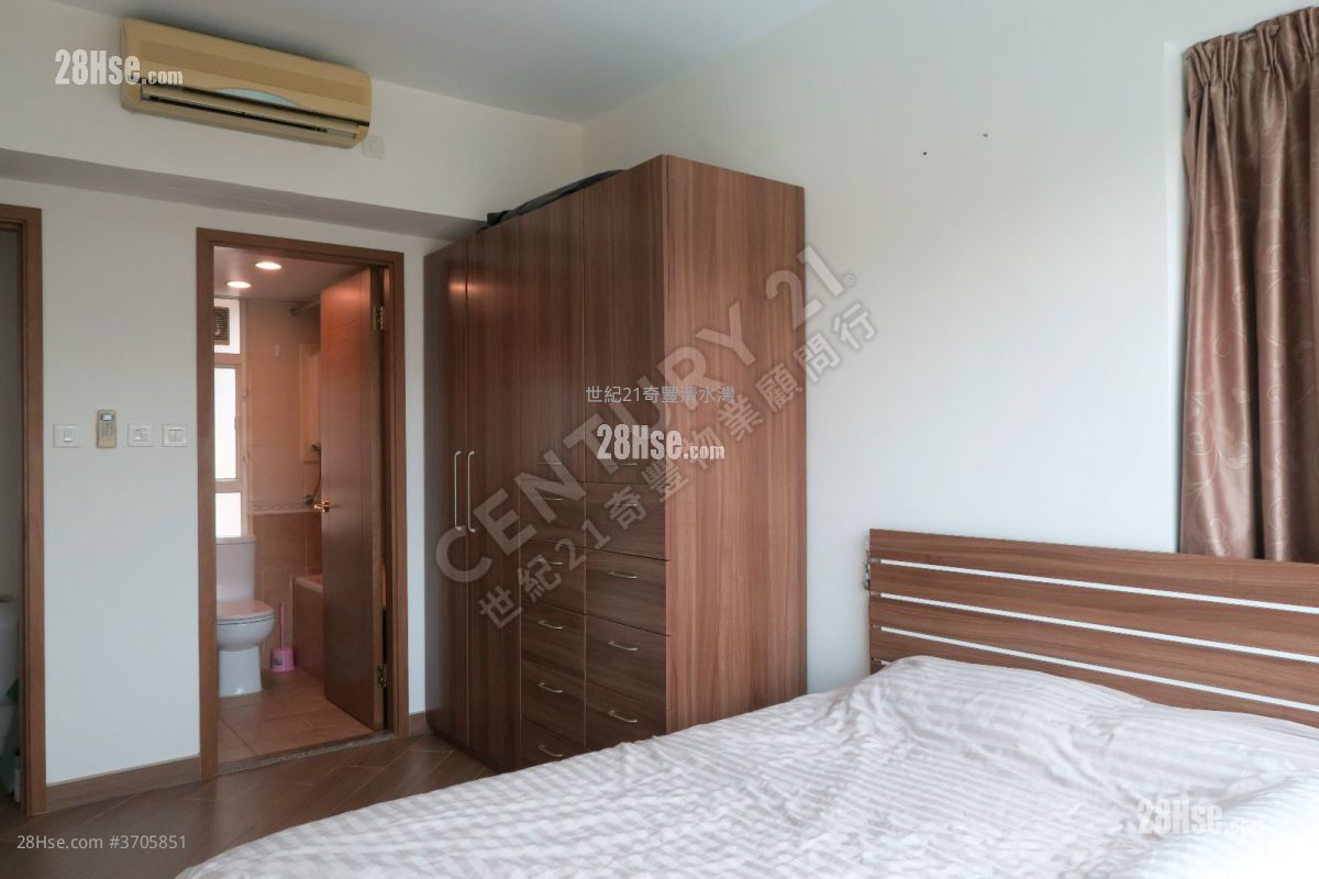 Costa Bello Sell 3 Bedrooms 837 ft²