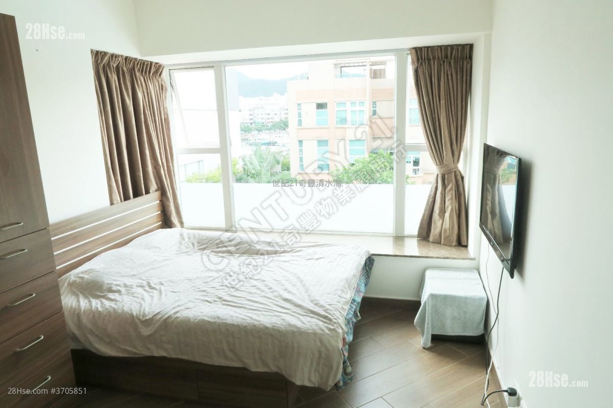 Costa Bello Sell 3 Bedrooms 837 ft²