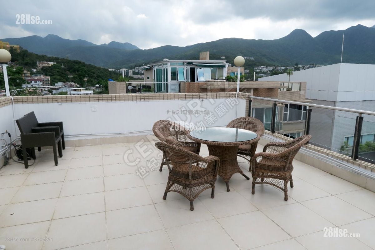 Costa Bello Sell 3 Bedrooms 837 ft²